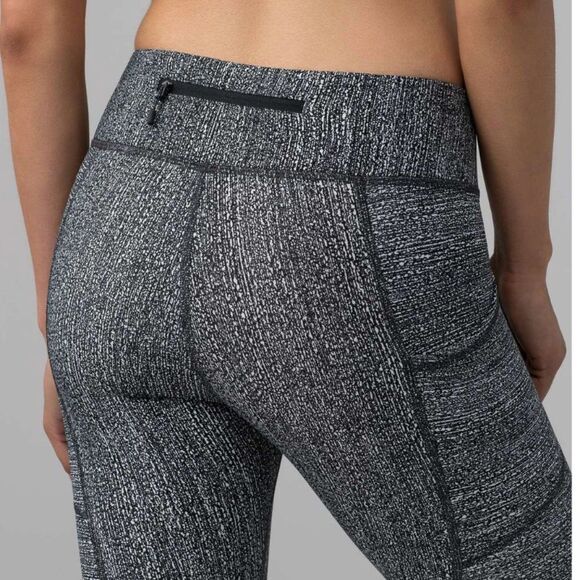 Women Lululemon Tight Stuff Tight II (25") Salt Alpine White Black Size 6 - Picture 2 of 12